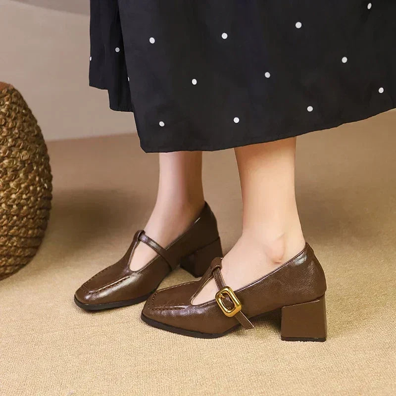 Ida – Zeitlose Damen-Schuhe mit mittelhohem Absatz von Amora Bern