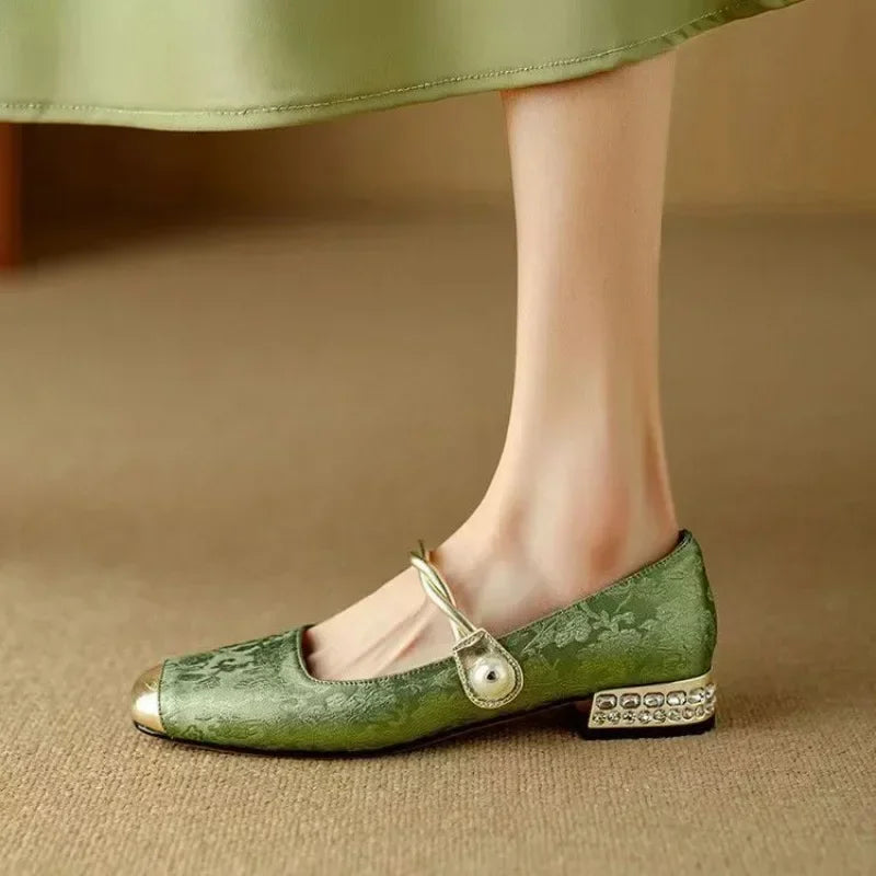 Frieda – Klassische Riemchenschuhe mit elegantem Look von Amora Bern, Ansicht 5