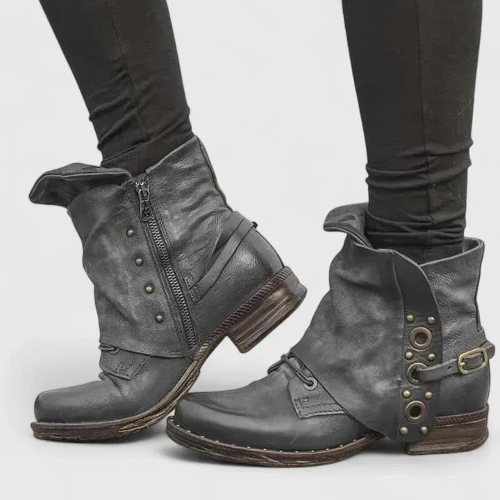 Rothaide – Orthopädische Stiefeletten mit Fussgewölbestütze von Amora Bern, Ansicht 3