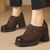 Odilia – Klassische Pumps mit Schnürung von Amora Bern, Ansicht 3