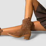 Aurelinde – Bestickte Western-Stiefeletten von Amora Bern, Ansicht 6