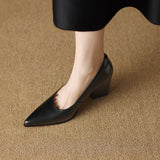 Liselotte – Spitze Pumps mit breitem Blockabsatz von Amora Bern, Ansicht 9