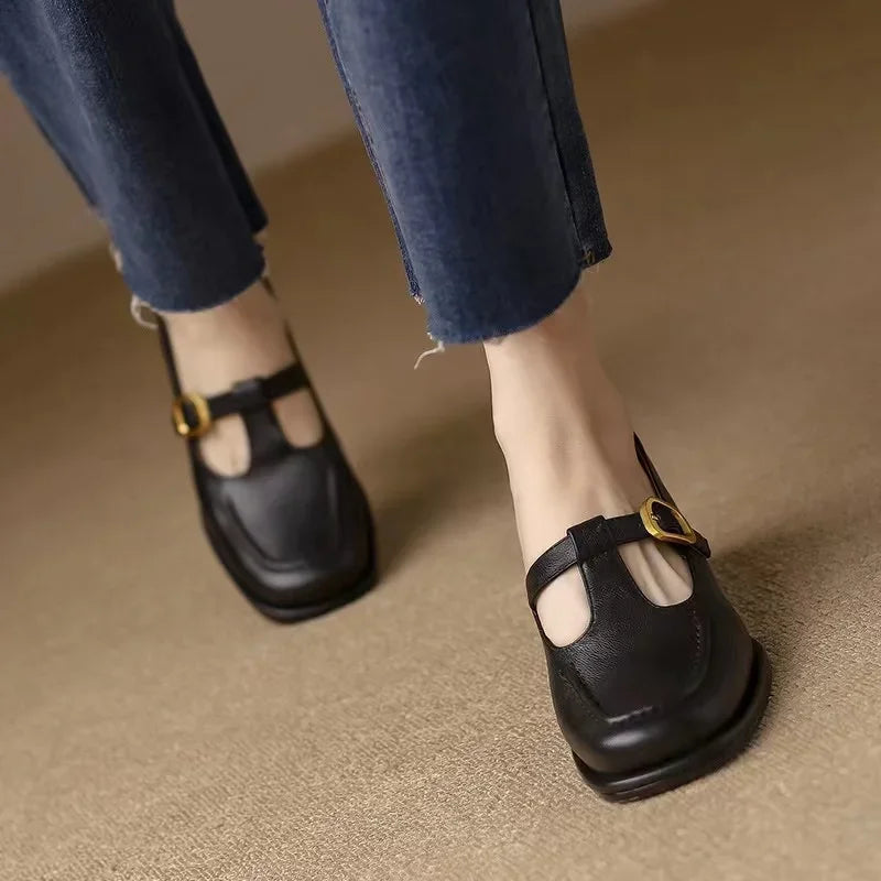 Emilia – T-Steg-Schuhe im Vintage-Stil von Amora Bern, Ansicht 9