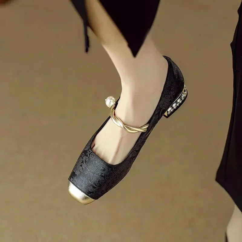 Frieda – Klassische Riemchenschuhe mit elegantem Look von Amora Bern, Ansicht 7