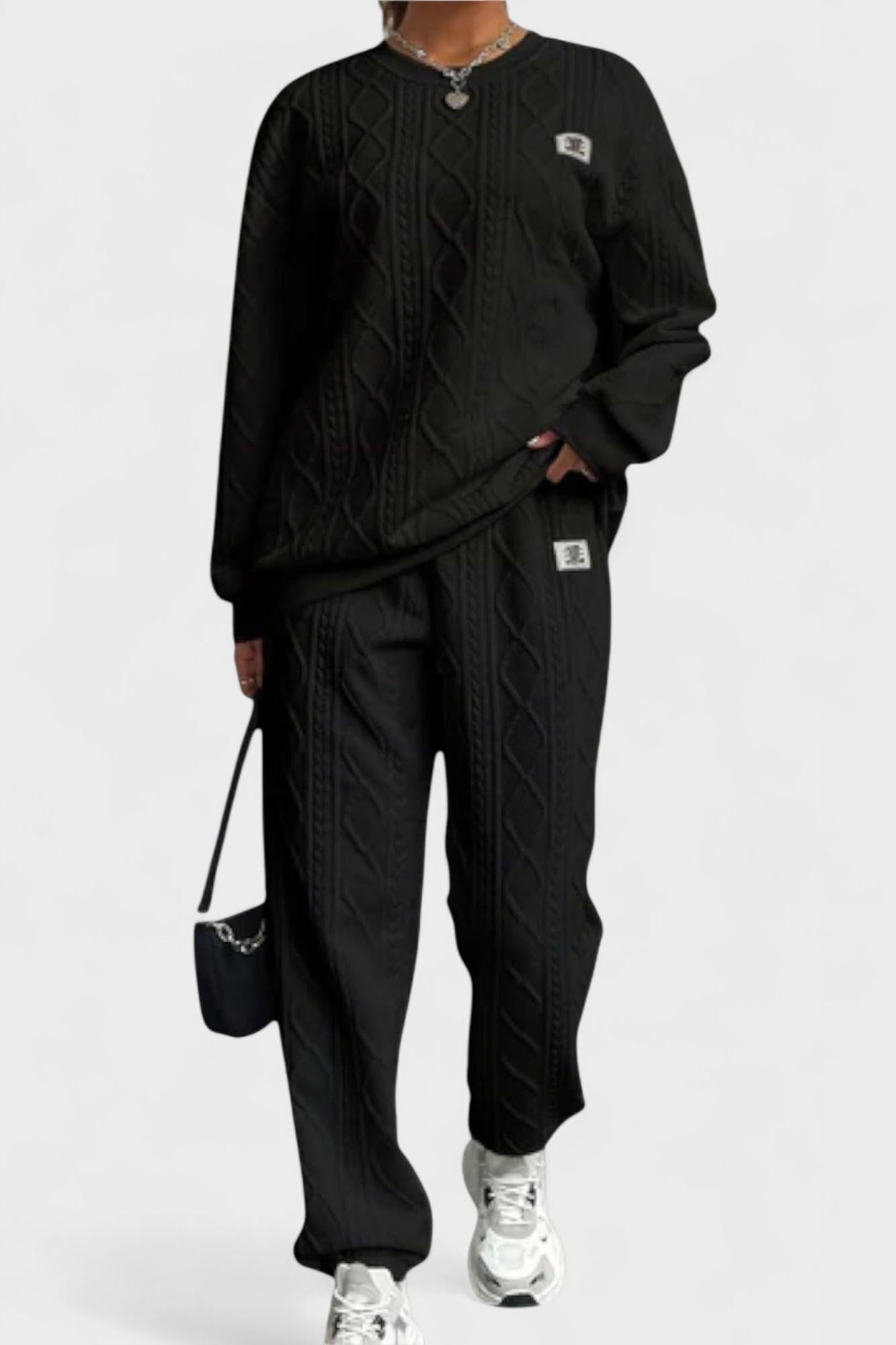Hadwiga – Zopfmusterpullover & Hose Set von Amora Bern