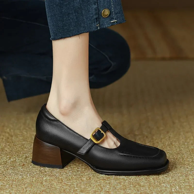 Emilia – T-Steg-Schuhe im Vintage-Stil von Amora Bern, Ansicht 6