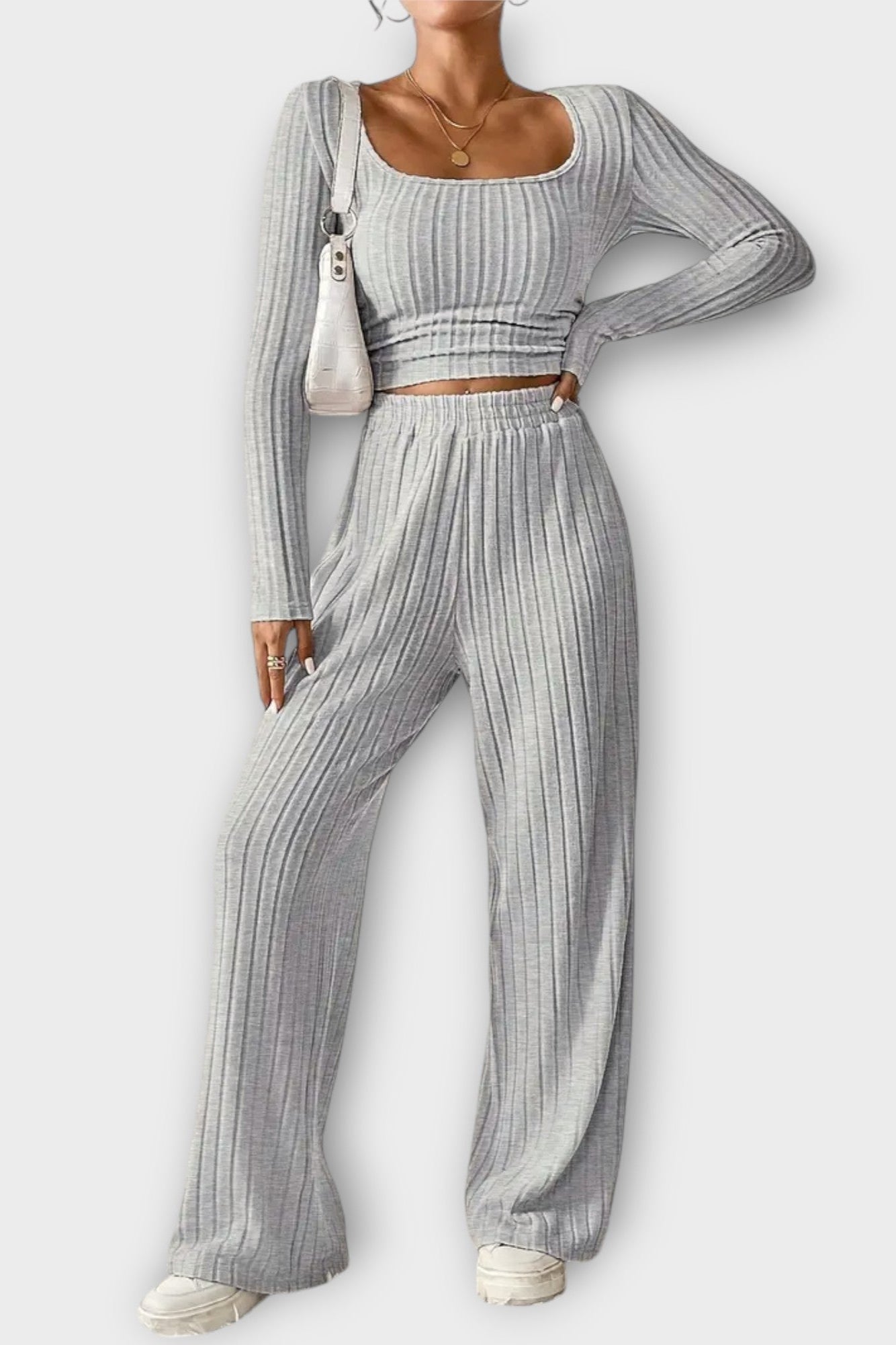 Richgard – Plissiertes Langarm-Oberteil & weite Hose Set von Amora Bern, Ansicht 2