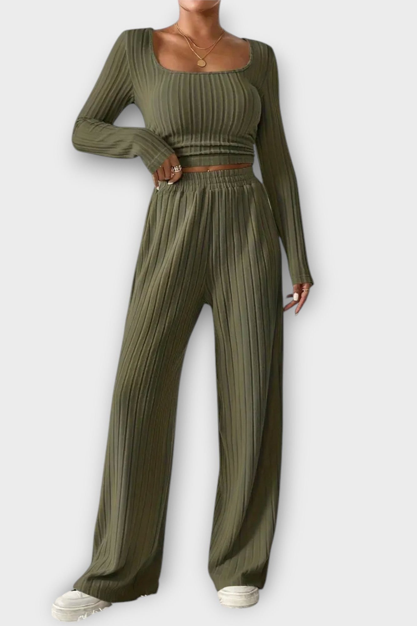 Richgard – Plissiertes Langarm-Oberteil & weite Hose Set von Amora Bern, Ansicht 3