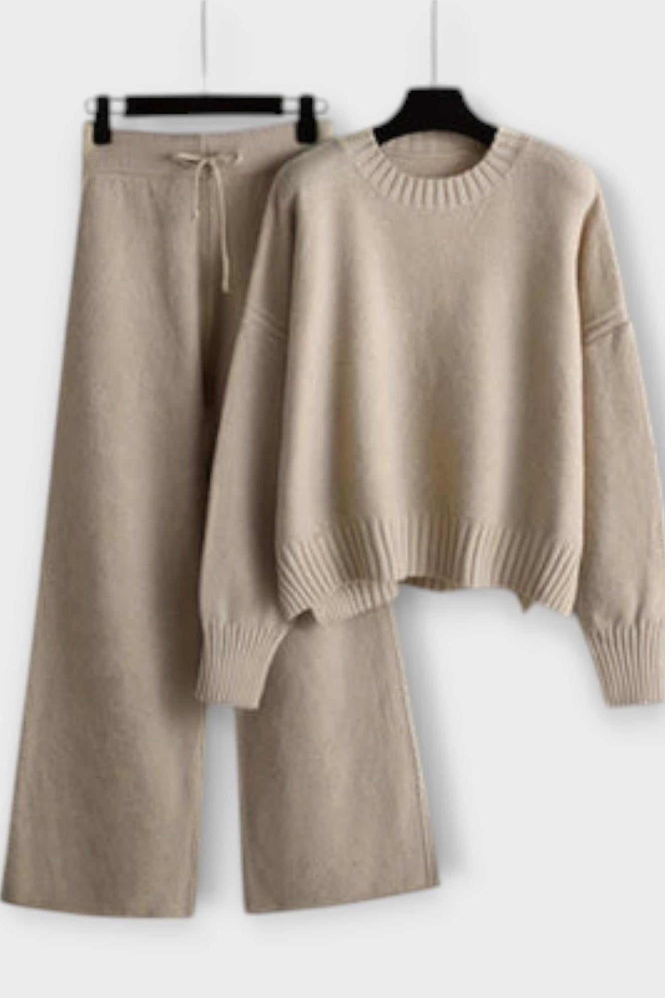 Irmelinde – Rollkragen-Strickpullover & Hose Set von Amora Bern, Ansicht 3