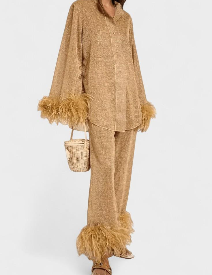 Mainhild – Langarm-Oberteil & Hose mit Federbesatz Set von Amora Bern