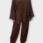 Sunhild – Oversize-Langarm-Oberteil & weite Hose Set von Amora Bern, Ansicht 5