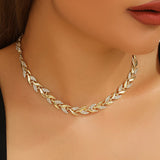 Julia™ | Set Halskette und elegantes Armband