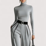 Nolia™ | Langarmshirt mit hohem Kragen und weißen Akzenten mit weiten Hosen und Gürtelset