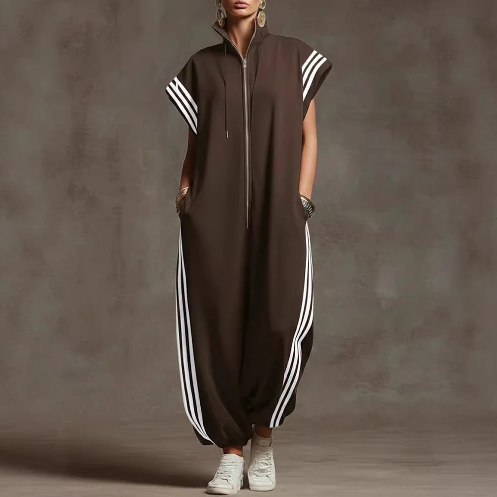 Elvara™ Gestreifter Jumpsuit in Kontrastfarben mit Stehkragen und Reissverschluss, Seitenansicht
