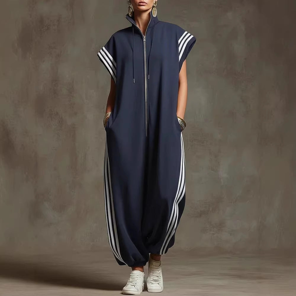 Elvara™ Gestreifter Jumpsuit in Kontrastfarben mit Stehkragen und Reissverschluss, Detailansicht