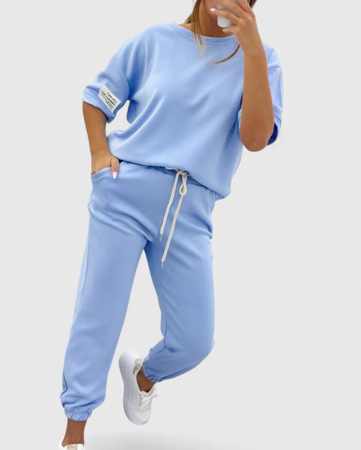 Stacy Bequemes zweiteiliges Set, Nahaufnahme