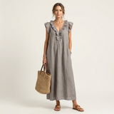 Anita – Langes Kleid mit V-Ausschnitt und Rüschen