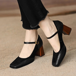 Uta – Pumps mit Metallkappe von Amora Bern