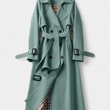 Perpetua – Zweireihiger Trenchcoat mit Gürtel von Amora Bern, Ansicht 11