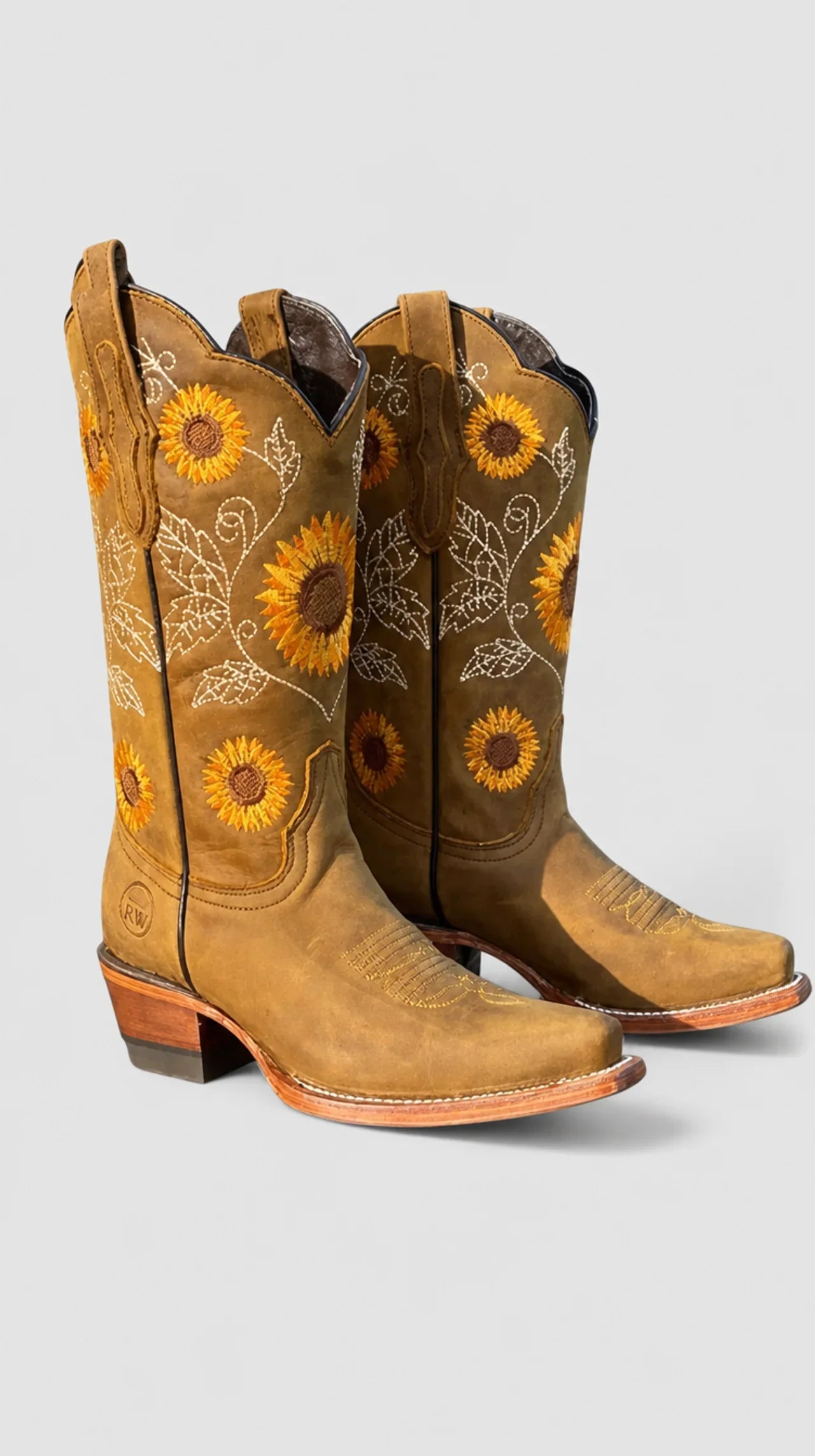 Ermenberga – Western-Stiefel mit Blumenstickerei von Amora Bern