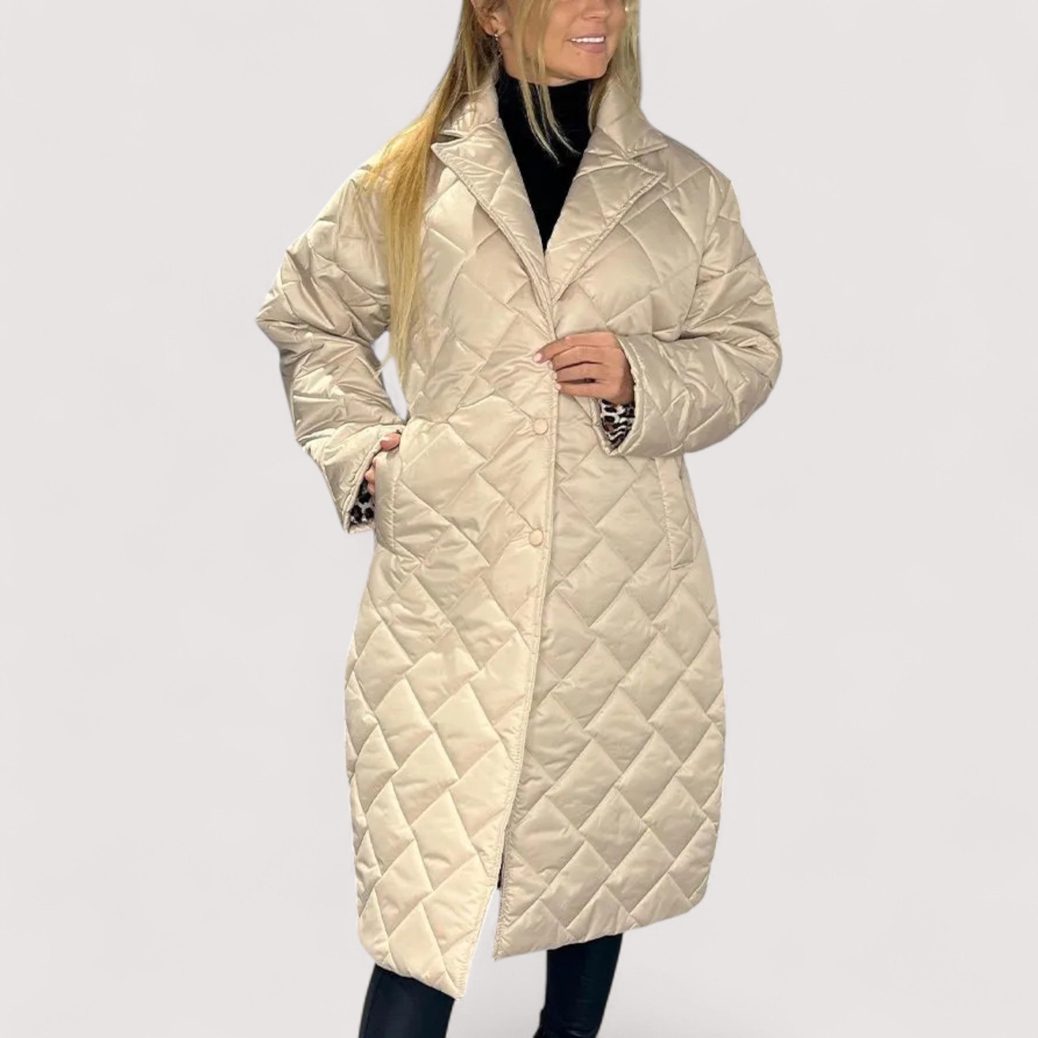 Ofira™ | Wendbarer Steppmantel mit Leopardenfutter